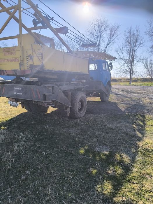 Автокран МАЗ продается срочно