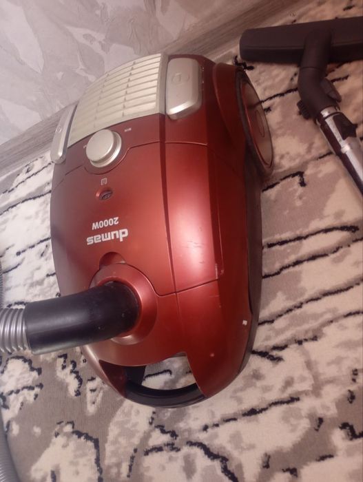 Продается пылесос мешковой