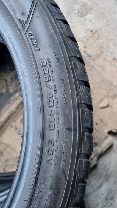 2 Anvelope Good Year 225 45 R18 M/S (iarnă) RUN-FLAT Impecabile.