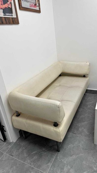 продам диван экокожа для офиса
