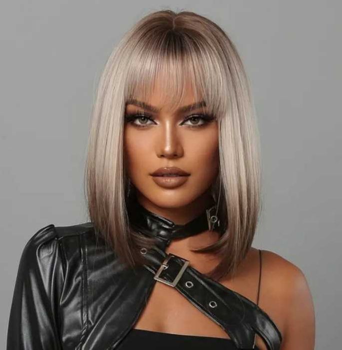 Perucă blond ombre aspect natural, stil elegant, 35 cm. Nouă