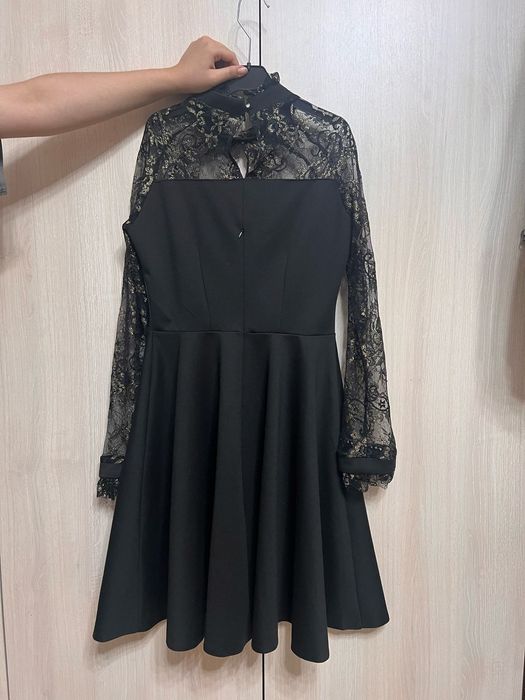 Платье женское продам