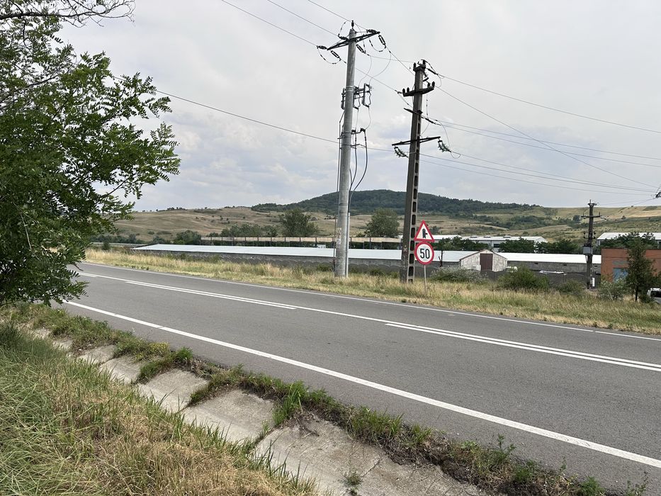 VAND TEREN INTRAVILAN 2000 mp cu 40m deschidere