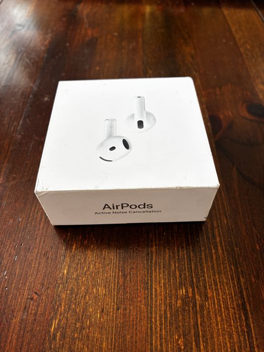 Слушалки Apple AirPods 4, Active Noise Cancellation