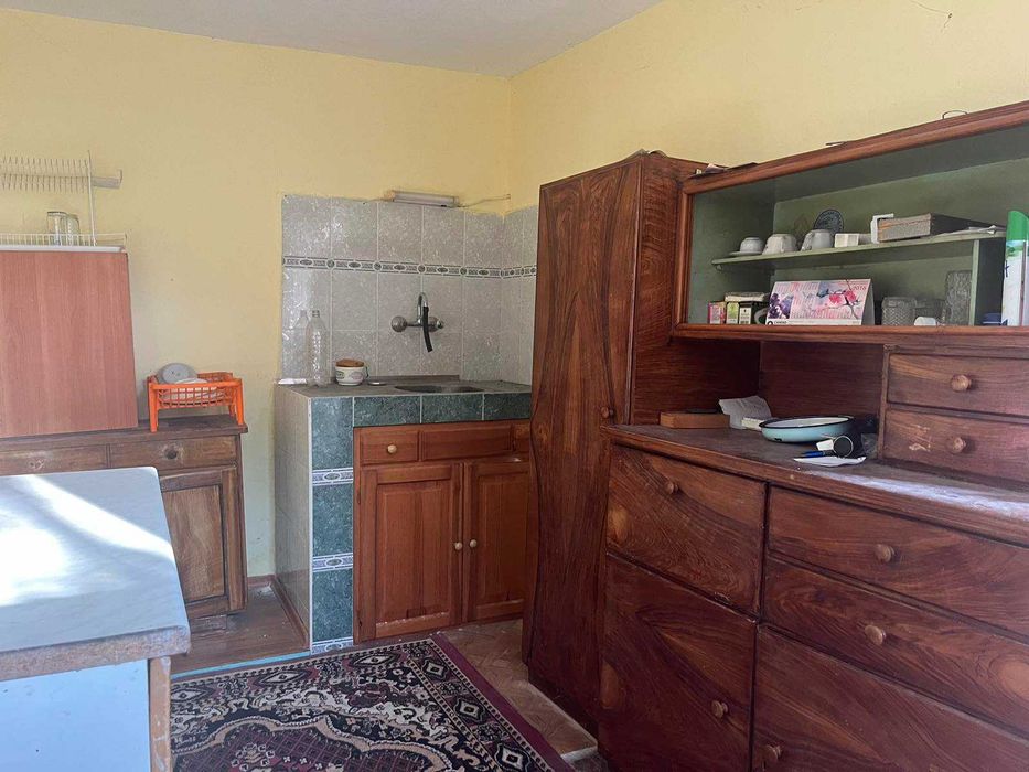 Продава се: Къща РЗП 140 кв.м, двор 675 кв.м, с.Старо Железаре