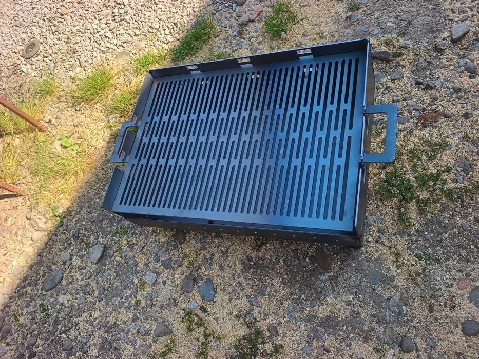 Vând grătar reglabil