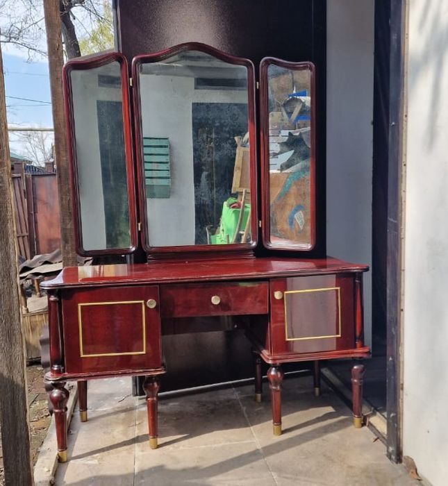 Винтажные столы тумбы трюмо СССР ССР