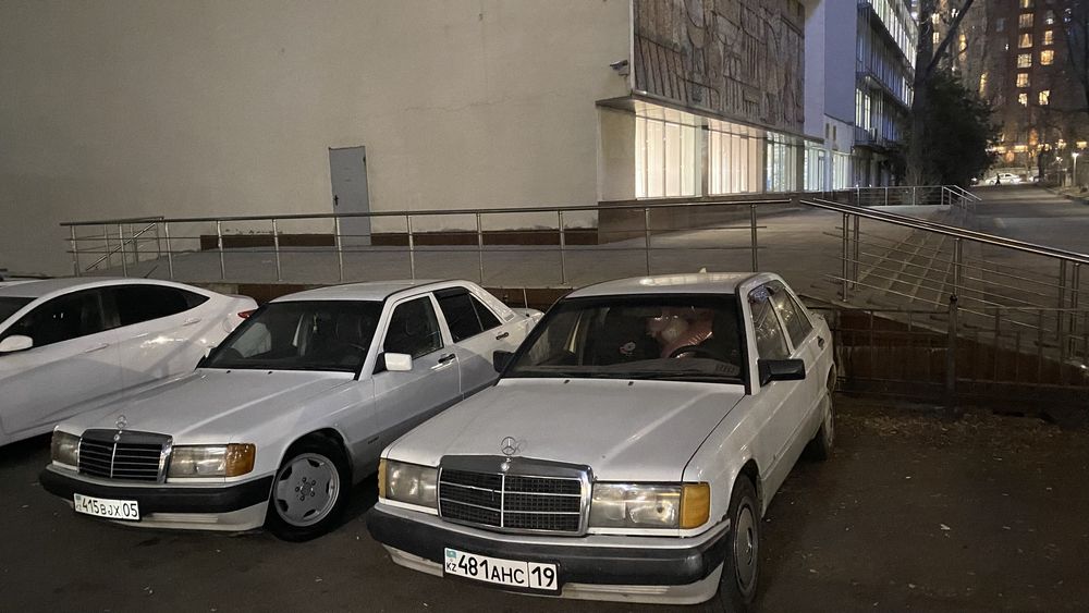 Мерседес 190 Е сатамын