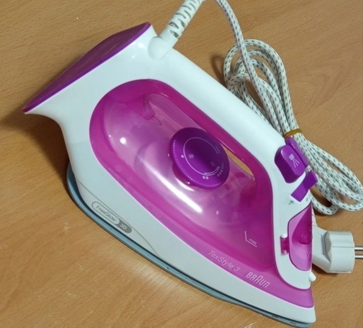 Vând Fier de Călcat cu Aburi BRAUN