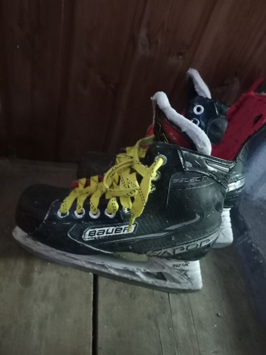 Коньки, Bauer Select