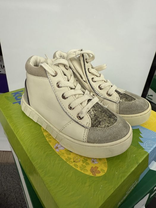 Ботинки на девочку