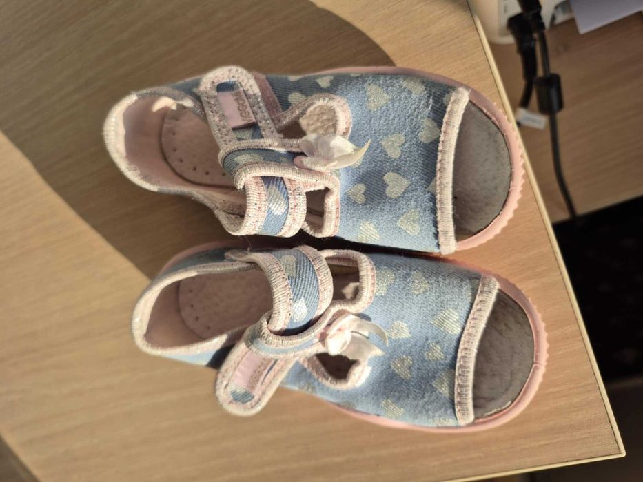 пантофи ясла / детска градина / сандали