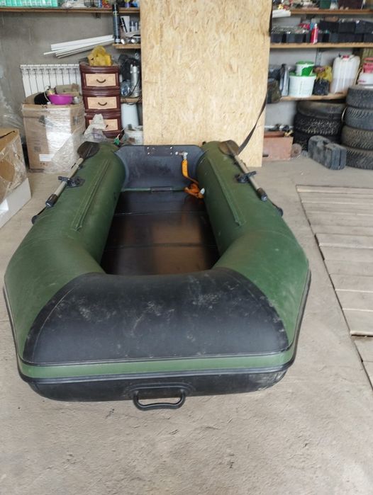 Лодка ПВХ с мотором