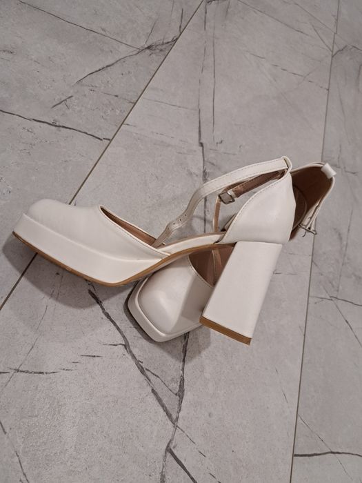 Дамски елегантни обувки