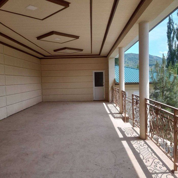 Продается прекрасный дом у озера. Сиджак.