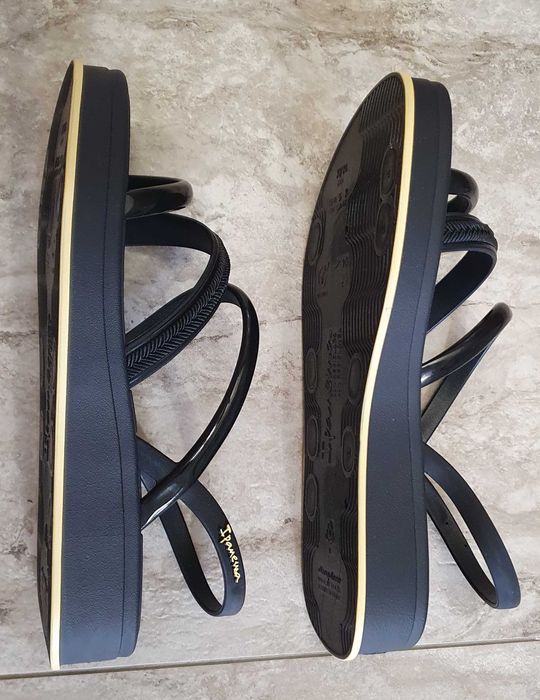 Нови сандали Ipanema