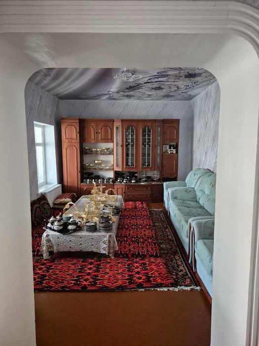 Barcha qulayliklarga ega Hovli sotiladi