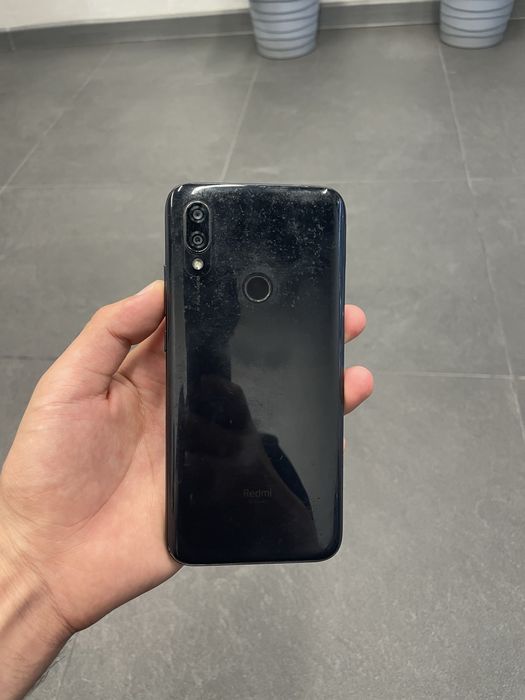 Redmi 7 32gb.