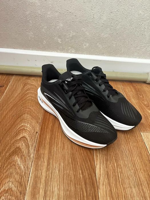 Беговые кроссовки