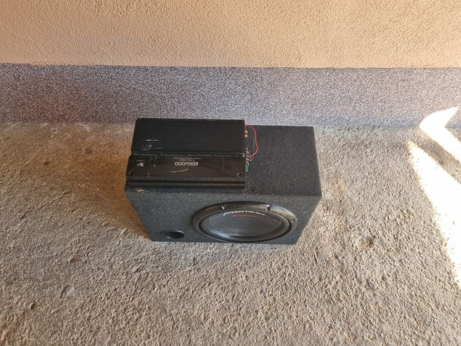 бас каса с усилвател