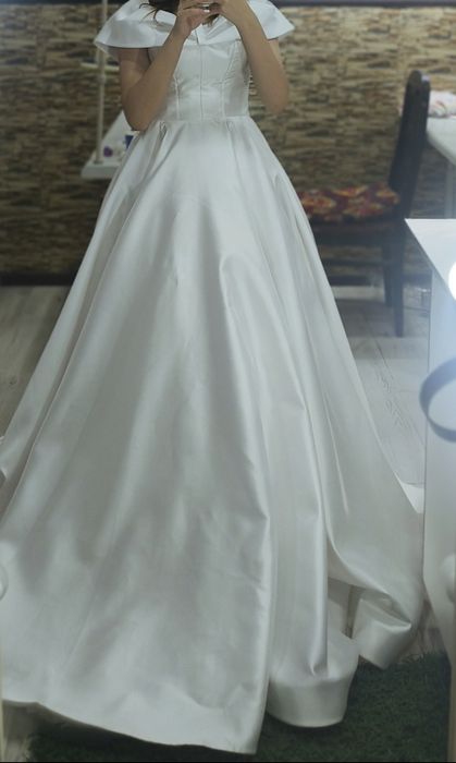 Kelin koʻylak sotiladi