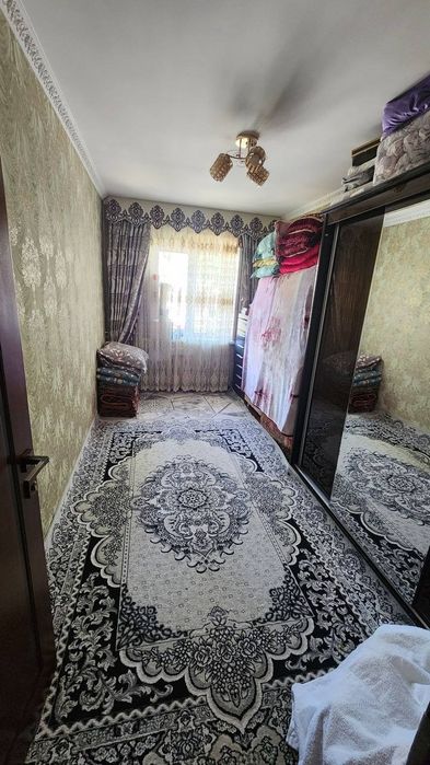 Срочно продается на Авиасозлар-3 (3/2/4 кирпичный дом балкон 2х6)