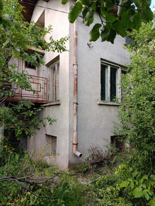 Къща за продажба в с. Калояновец