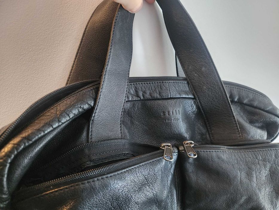 Продавам кожена чанта StiLL естествена кожа.