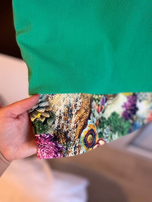 Rochița purtată o singură dată