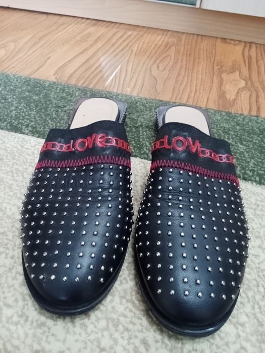 Продам обувь подойдёт на 38-39р