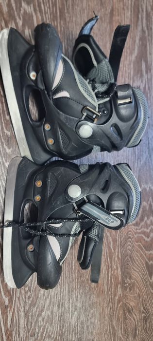 Продам детские коньки