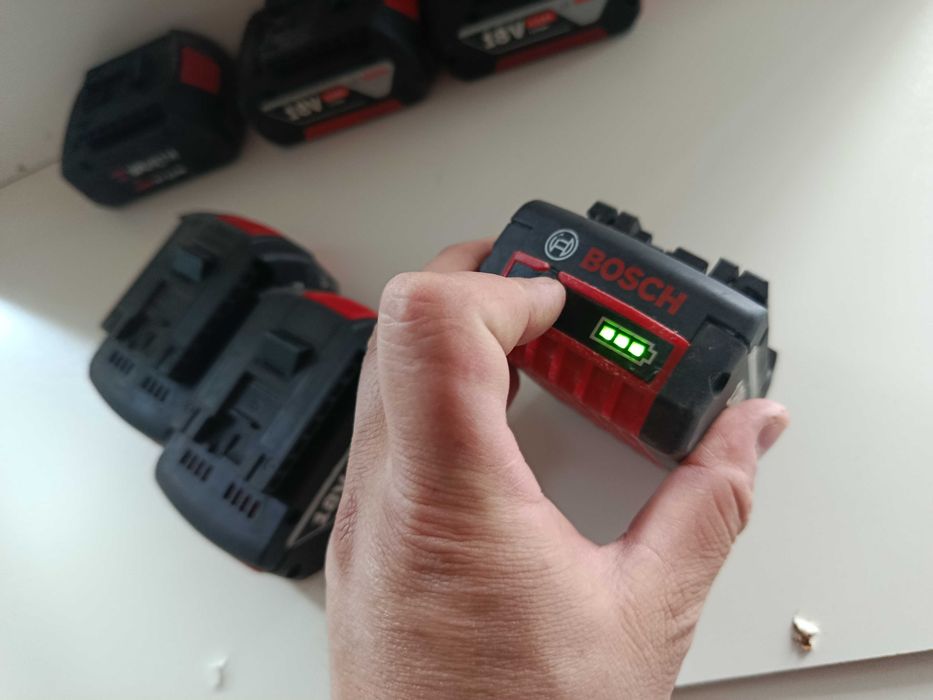 BOSCH 4.0Ah 18V acumulator baterie sursa autofiletanta bormasina