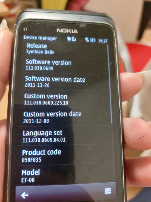 Vand nokia  E 7  functionabil