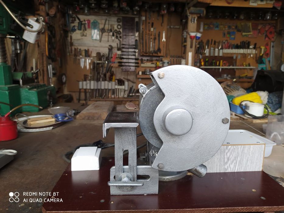 Тачилний станок сотилади