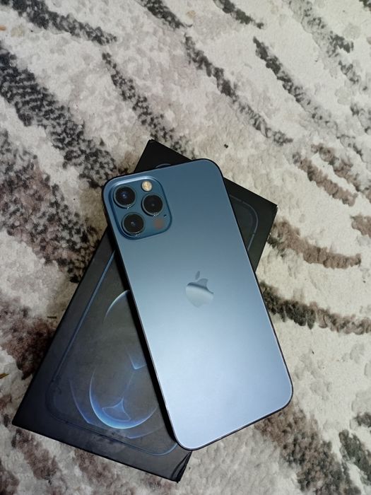 Iphone 12 pro. Ochilmagan