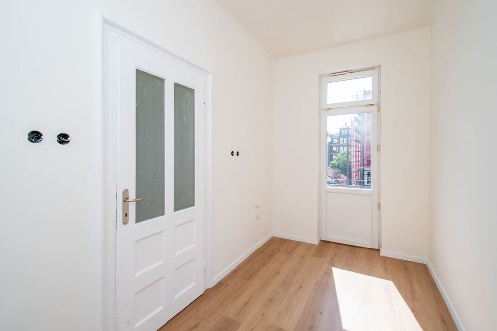 Продава се Многостаен апартамент в София, Център - 126 кв.м за 1518 €/кв.м - Снимка #3