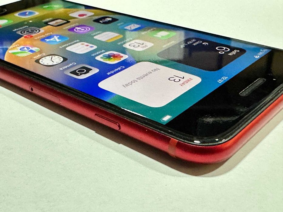 Apple iPhone 8 Plus 64GB, 83% Батерия