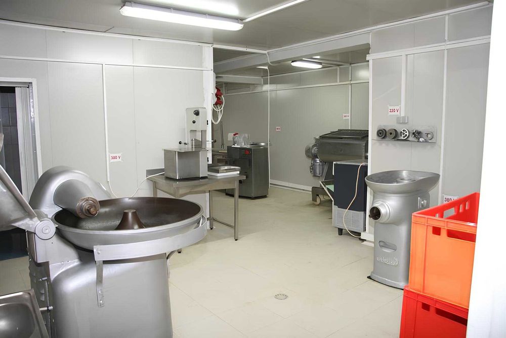 Fabrica de vanzare si vila