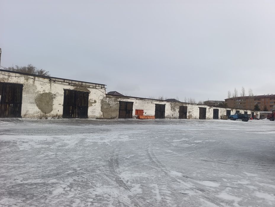 Сдам в аренду гаражи,склады,автостоянки.
