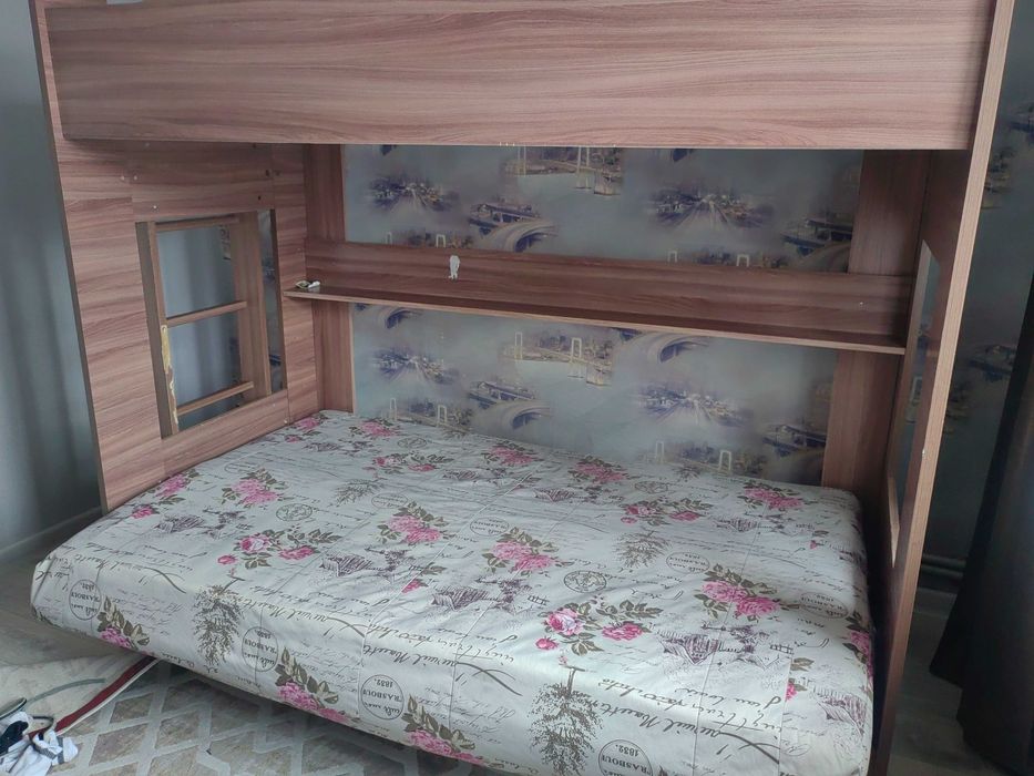 Кровать двухъярусная