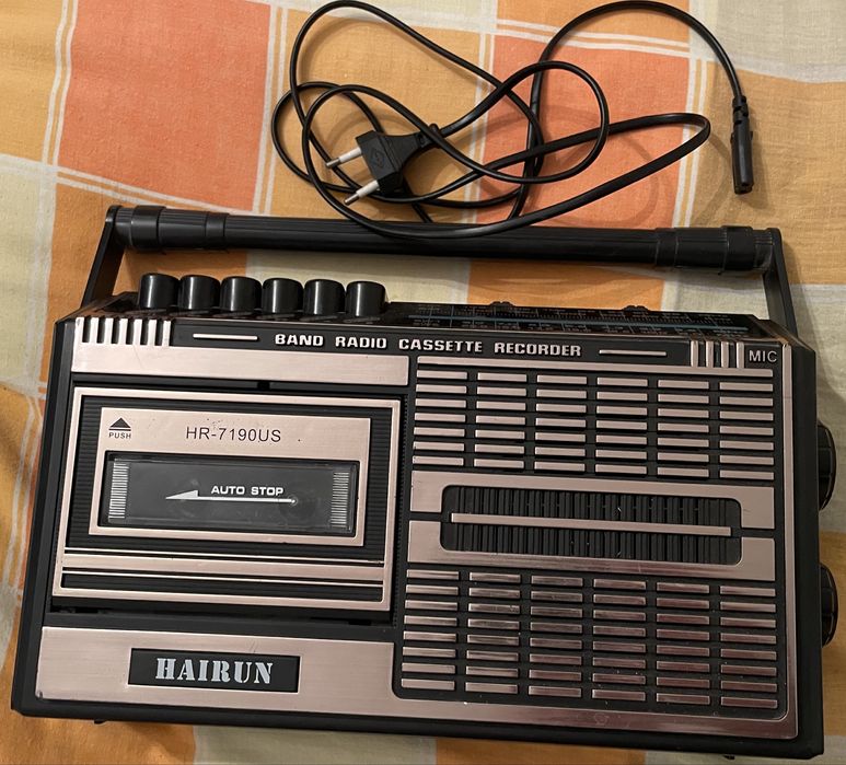 Кассетный магнитофон