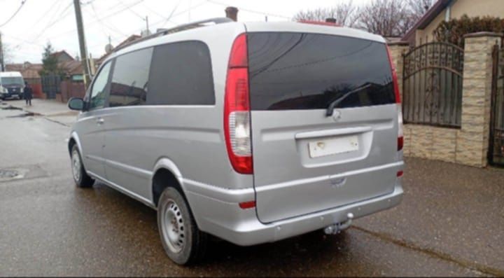 Mercedes ciano mic