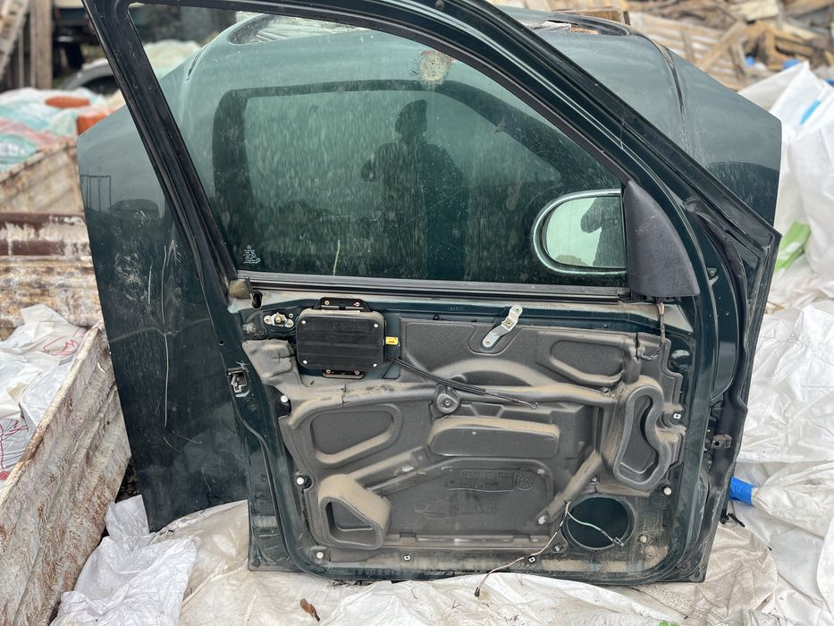 Продавам части за Мл 163