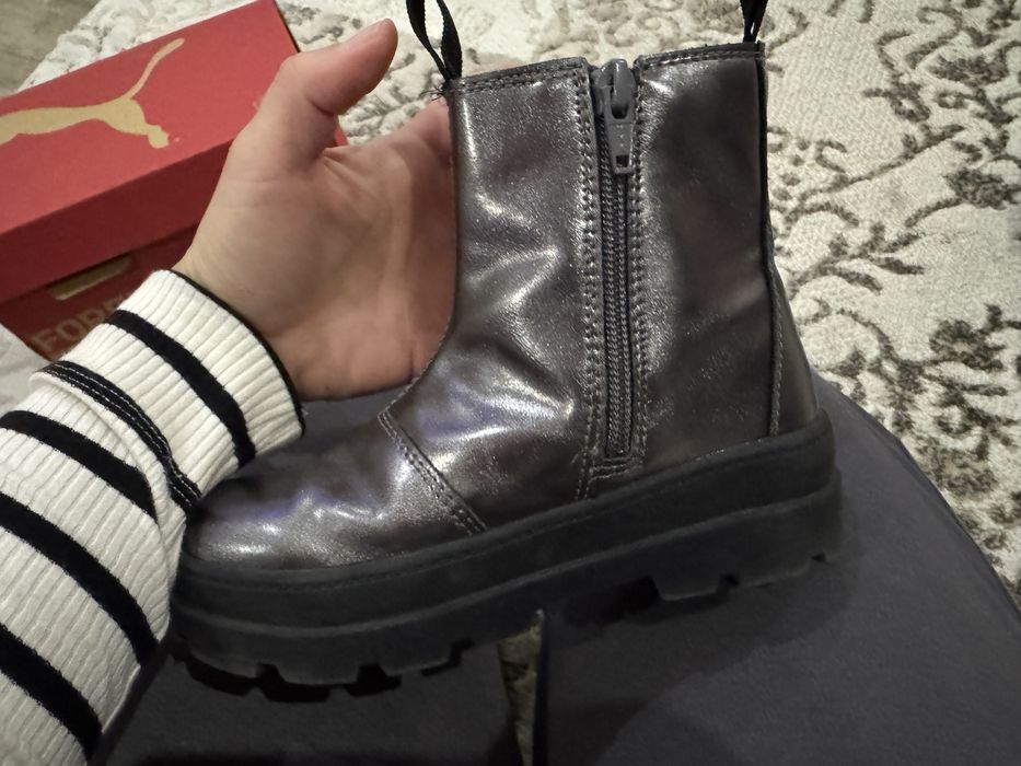 Детски боти на hm