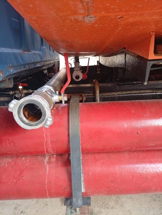 Водовоз сотилади