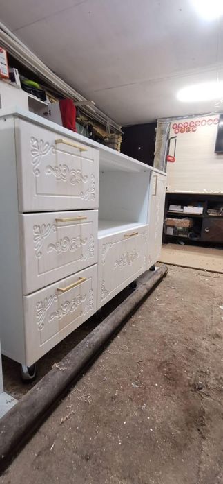 Продам тумбу новая