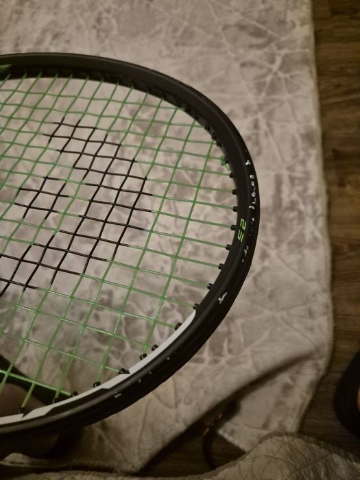 Ракети за тенис на корт