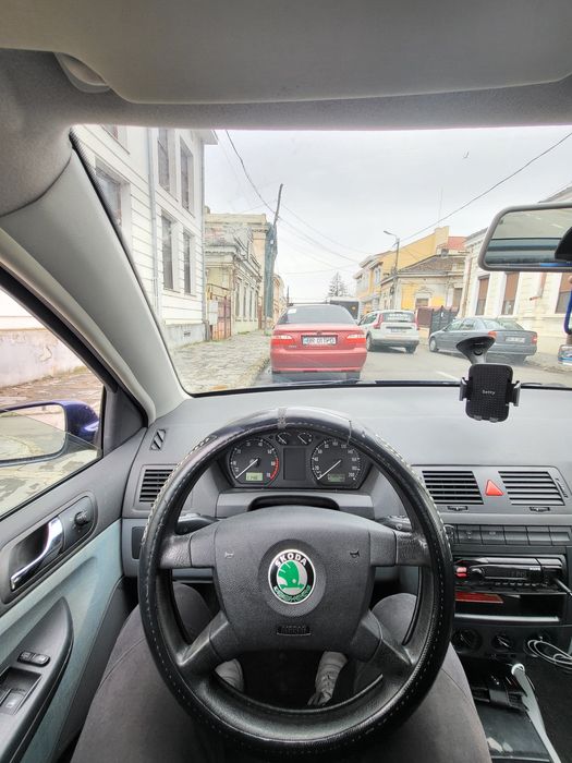 Skoda Fabia 1 Sedan 1.4 MPI 75 CP Comfort - motor bătut, pornește.