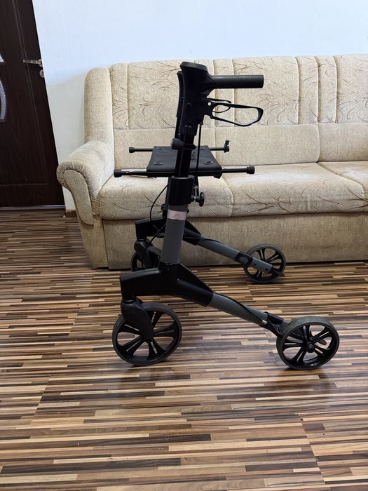 Cadru rulant din aluminiu cu frane si sezut (ca nou)