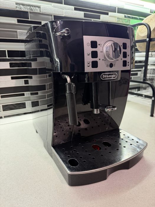 Espressor automat DeLonghi Magnifica S
